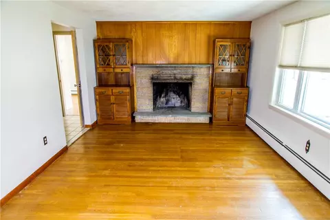 42 Becker St, Warwick, RI 02886 photo 9