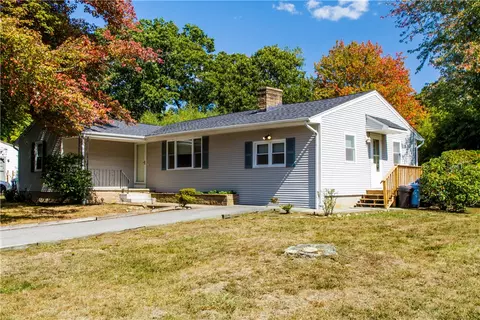 42 Becker St, Warwick, RI 02886 photo 1