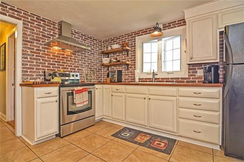 10 Laurel Ln, Warren, RI 02885 photo 15