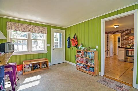 10 Laurel Ln, Warren, RI 02885 photo 17