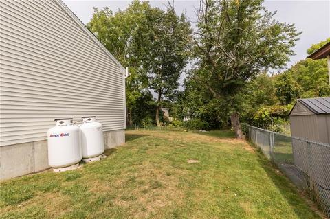 8 Bennett St, Coventry, RI 02816 photo 4