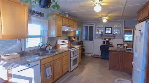 56 Miles Ave, Woonsocket, RI 02895 photo 2
