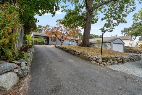 108 Darrow Dr, Warwick, RI 02886 photo 2