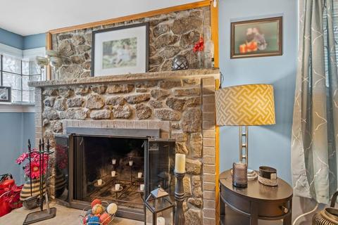 108 Darrow Dr, Warwick, RI 02886 photo 4