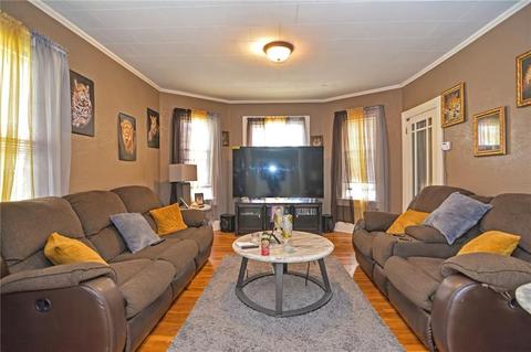 35 Kindergarten St, Woonsocket, RI 02895 photo 9
