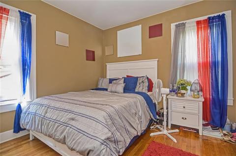 35 Kindergarten St, Woonsocket, RI 02895 photo 5