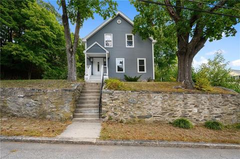557 Coe St, Woonsocket, RI 02895 photo 1