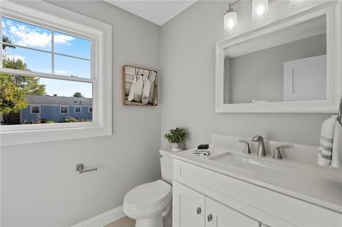 22 Waldron Ave, Warwick, RI 02888 photo 17
