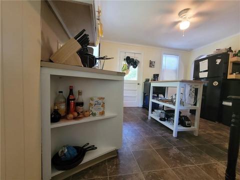 90 Oak St, Westerly, RI 02891 photo 2