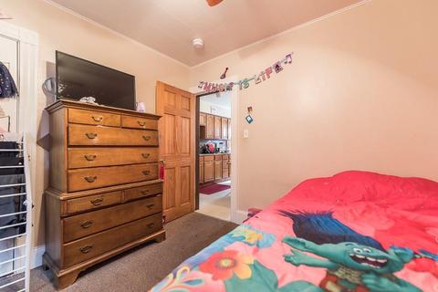 83 Temple St, Woonsocket, RI 02895 photo 14