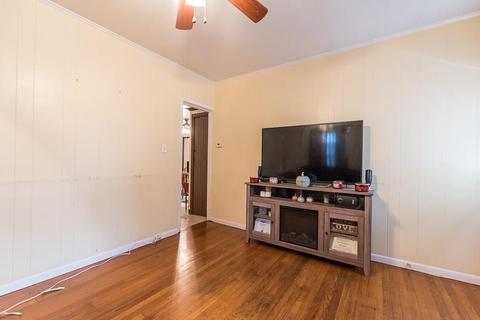 83 Temple St, Woonsocket, RI 02895 photo 16