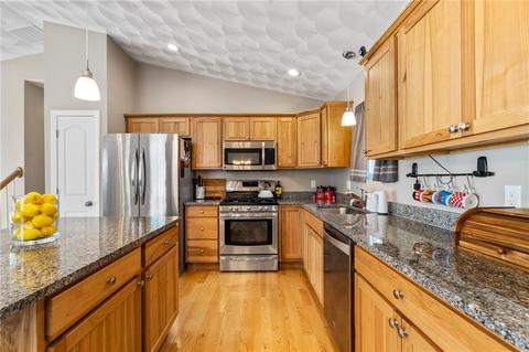 146 E Shore Dr, Coventry, RI 02816 photo 7