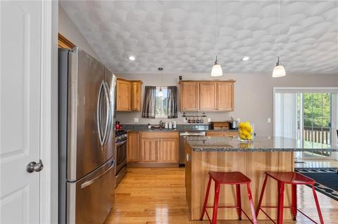 146 E Shore Dr, Coventry, RI 02816 photo 6