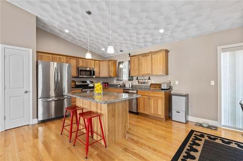 146 E Shore Dr, Coventry, RI 02816 photo 5