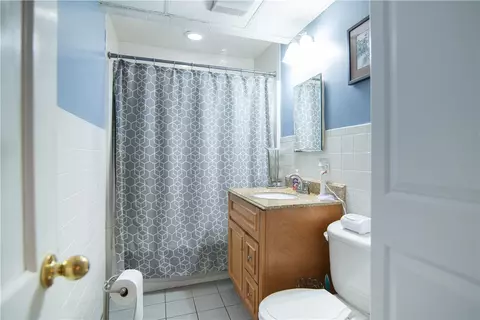 407 Orchard St, Woonsocket, RI 02895 photo 16
