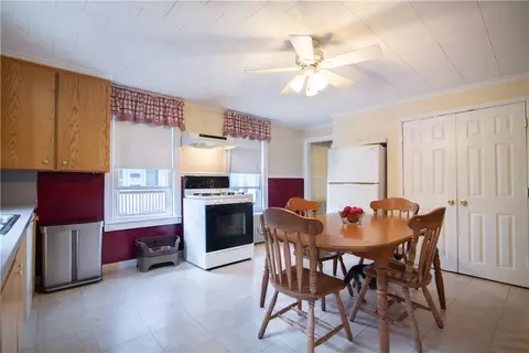 407 Orchard St, Woonsocket, RI 02895 photo 12