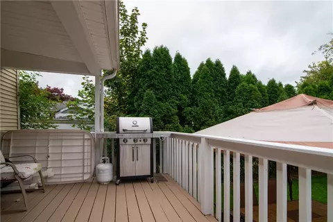 407 Orchard St, Woonsocket, RI 02895 photo 28