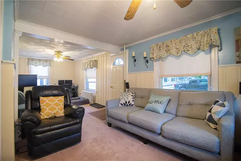 407 Orchard St, Woonsocket, RI 02895 photo 7
