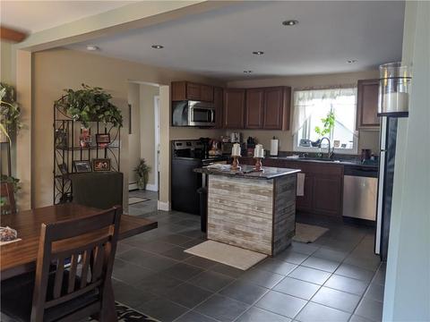 89 Morris St, Woonsocket, RI 02895 photo 3