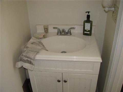 75 Payton Ave, Warwick, RI 02889 photo 16