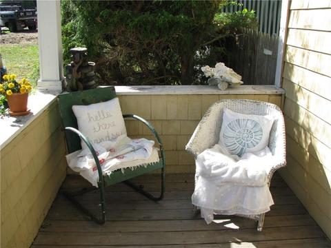 75 Payton Ave, Warwick, RI 02889 photo 2