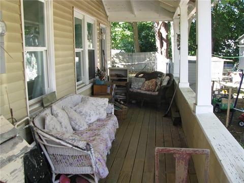 75 Payton Ave, Warwick, RI 02889 photo 4