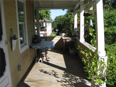 75 Payton Ave, Warwick, RI 02889 photo 3