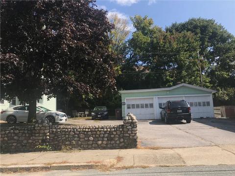 47 Salisbury St, Woonsocket, RI 02895 photo 3