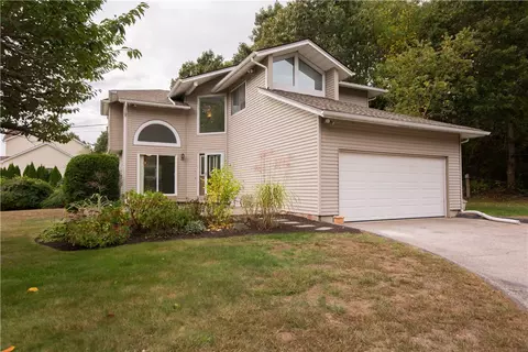 19 Valley Dr, Westerly, RI 02891 photo 1