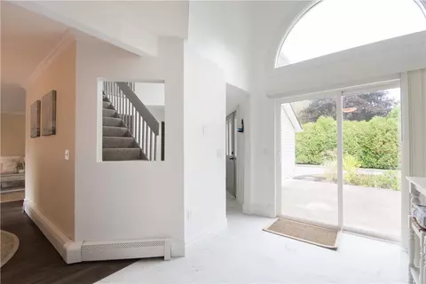 19 Valley Dr, Westerly, RI 02891 photo 9