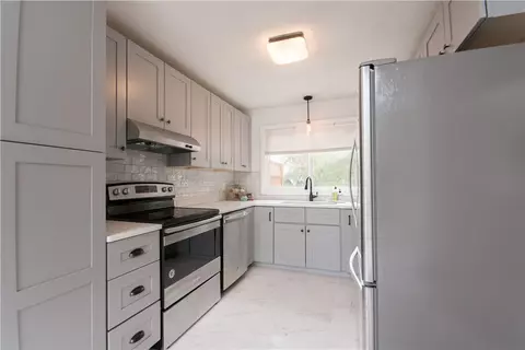 19 Valley Dr, Westerly, RI 02891 photo 14