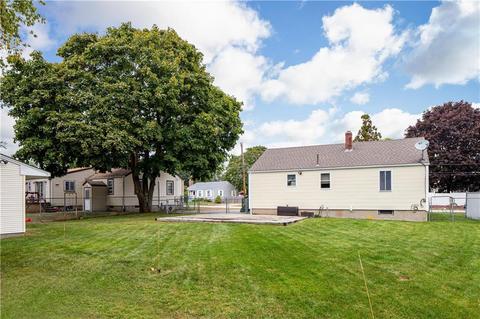 75 Ithica St, Warwick, RI 02889 photo 8
