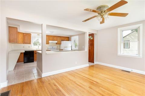 75 Ithica St, Warwick, RI 02889 photo 12