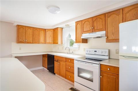 75 Ithica St, Warwick, RI 02889 photo 15
