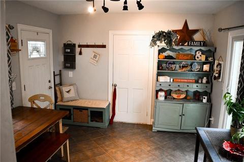 9 S County Trl, Exeter, RI 02822 photo 6