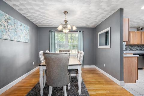 86 Beacon Ave, Woonsocket, RI 02895 photo 11