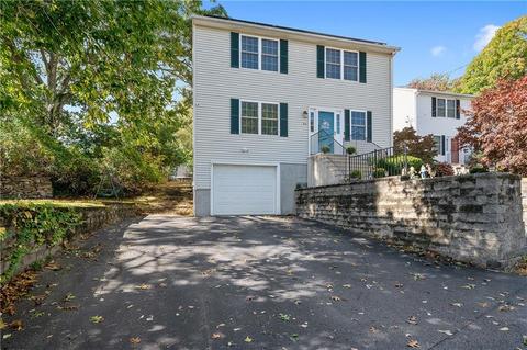 86 Beacon Ave, Woonsocket, RI 02895 photo 3