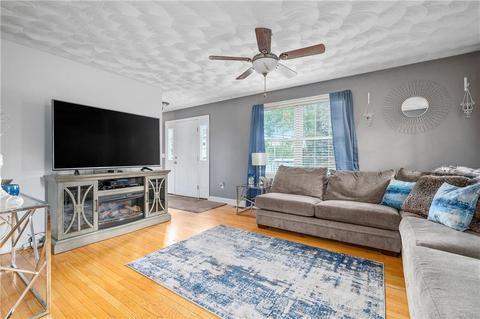 86 Beacon Ave, Woonsocket, RI 02895 photo 13
