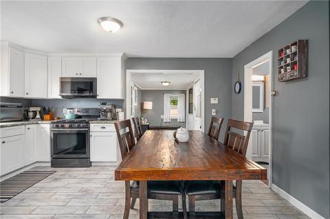 23 Curtis St, Warwick, RI 02889 photo 4