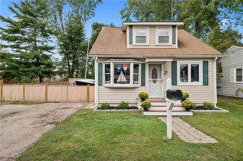 23 Curtis St, Warwick, RI 02889 photo 1