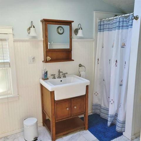 87 Vohlander St, Warwick, RI 02889 photo 12