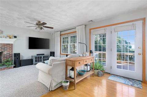 63 Viva Way, Woonsocket, RI 02895 photo 10