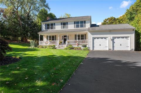 63 Viva Way, Woonsocket, RI 02895 photo 2