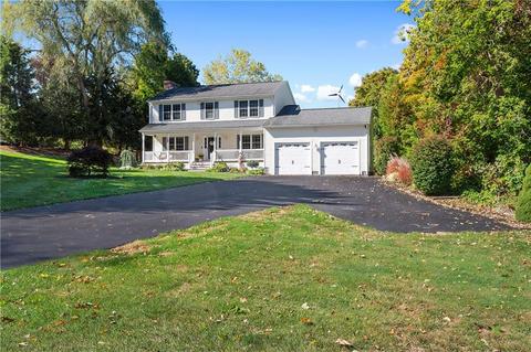 63 Viva Way, Woonsocket, RI 02895 photo 3