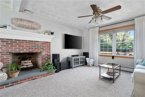 63 Viva Way, Woonsocket, RI 02895 photo 9
