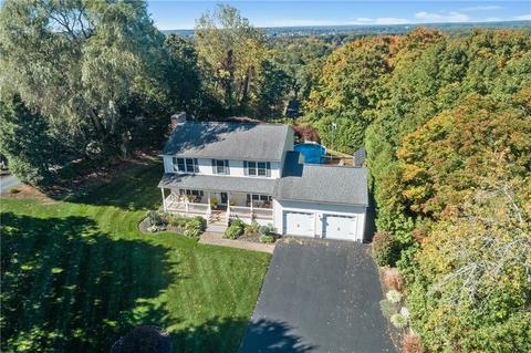 63 Viva Way, Woonsocket, RI 02895 photo 4
