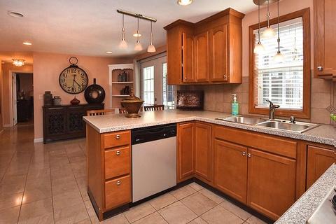 10 Walker Rd, Warwick, RI 02889 photo 5
