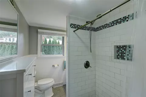 197 Morse Ave, Woonsocket, RI 02895 photo 29