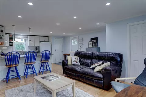 197 Morse Ave, Woonsocket, RI 02895 photo 9