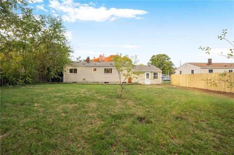 20 Sheppard Dr, Warwick, RI 02886 photo 3